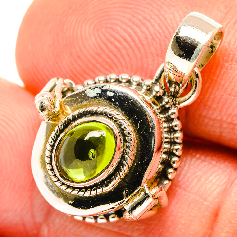 Peridot Pendants handcrafted by Anasilvercos - PD27121
