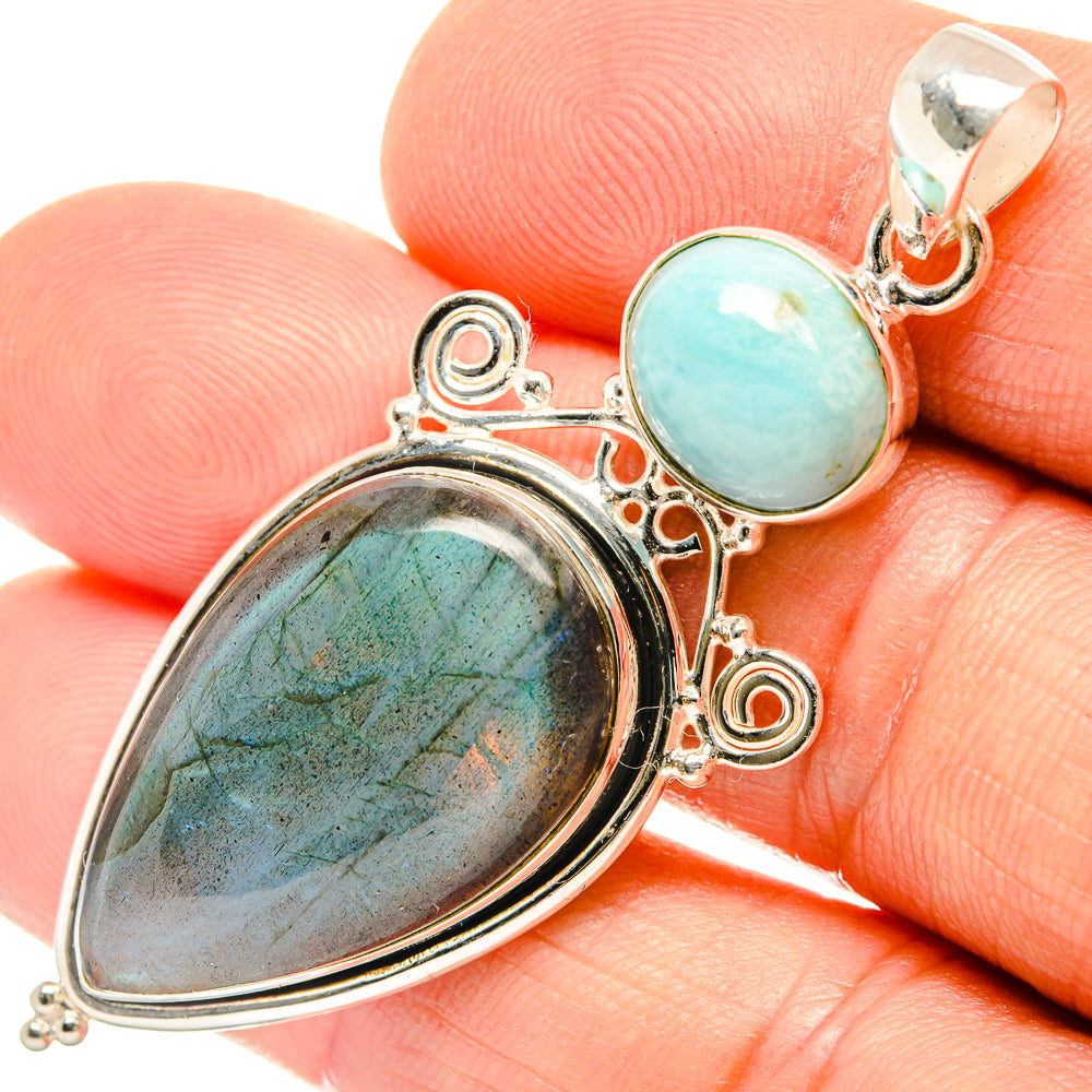 Labradorite Pendants handcrafted by Anasilvercos - PD27231
