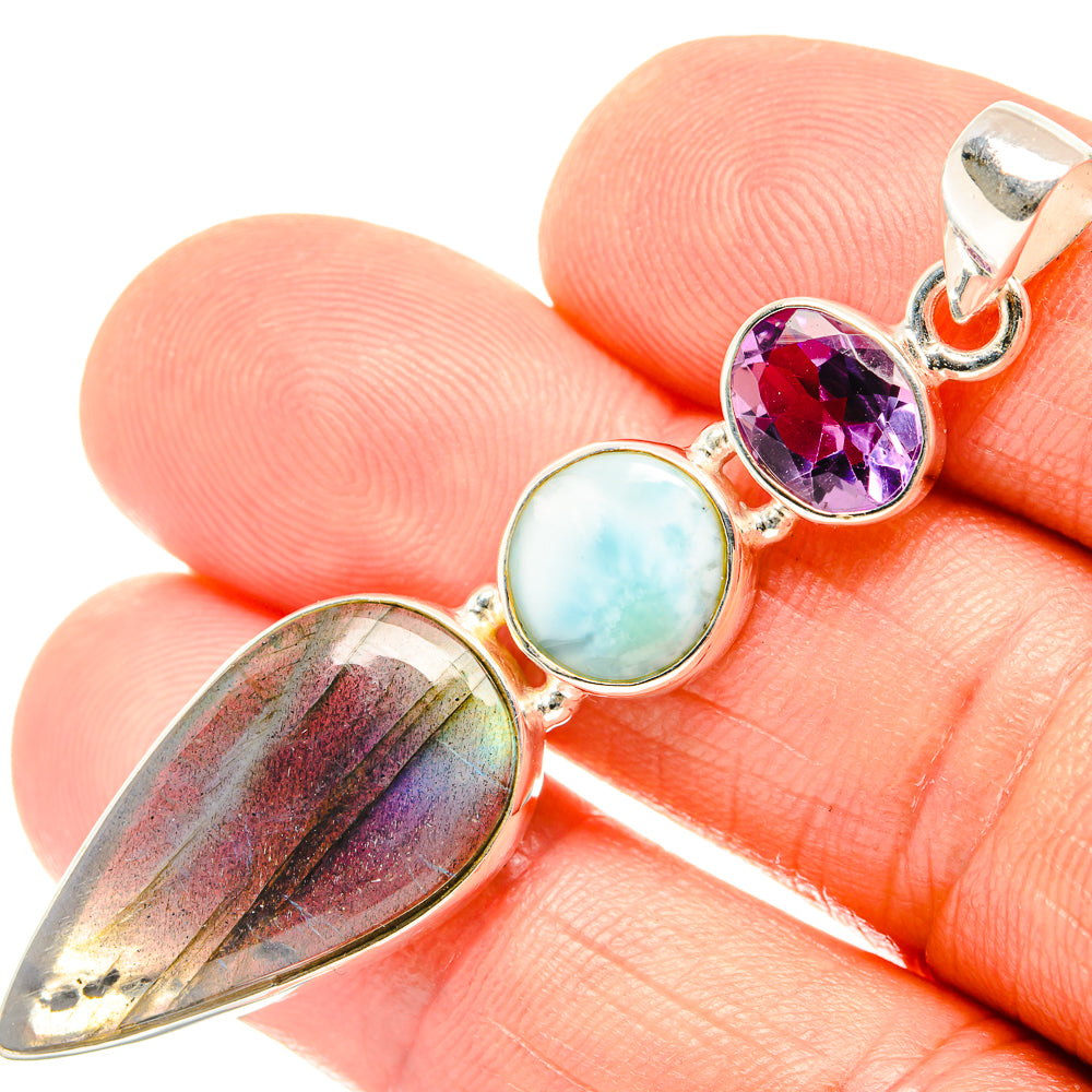 Labradorite Pendants handcrafted by Anasilvercos - PD27232