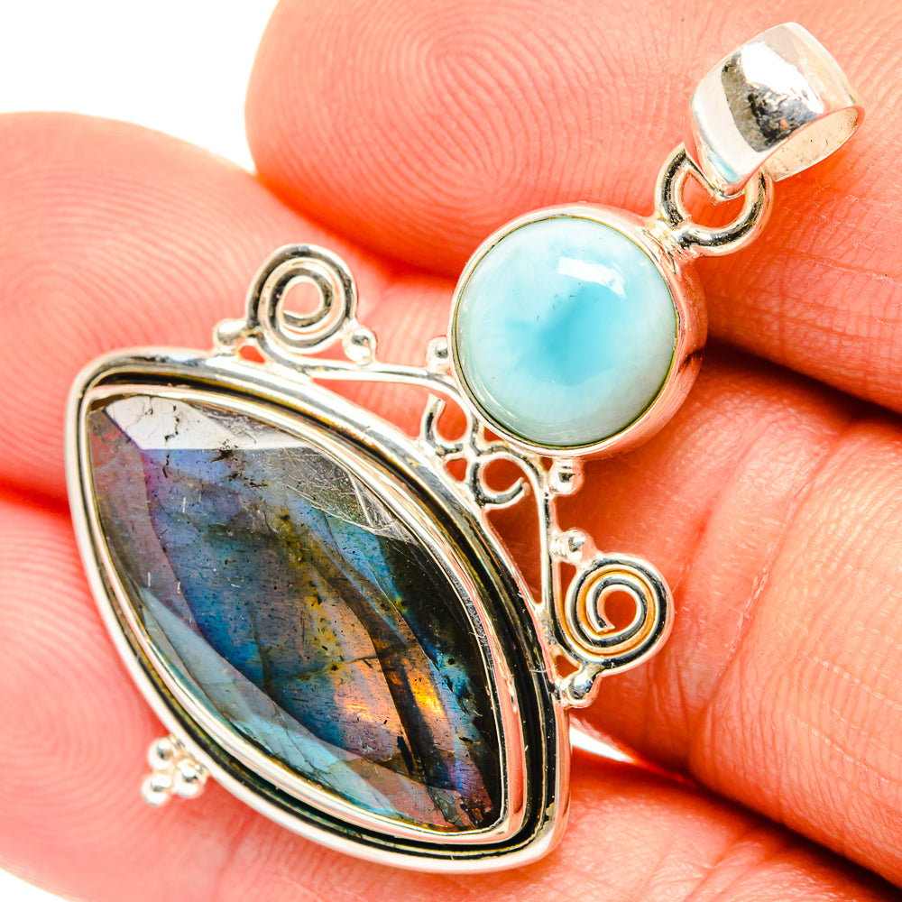 Labradorite Pendants handcrafted by Anasilvercos - PD27235