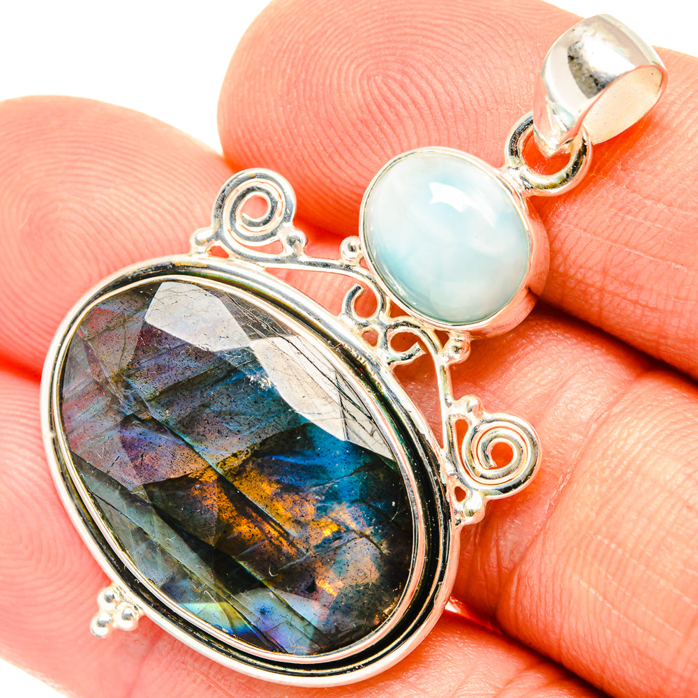 Labradorite Pendants handcrafted by Anasilvercos - PD27237