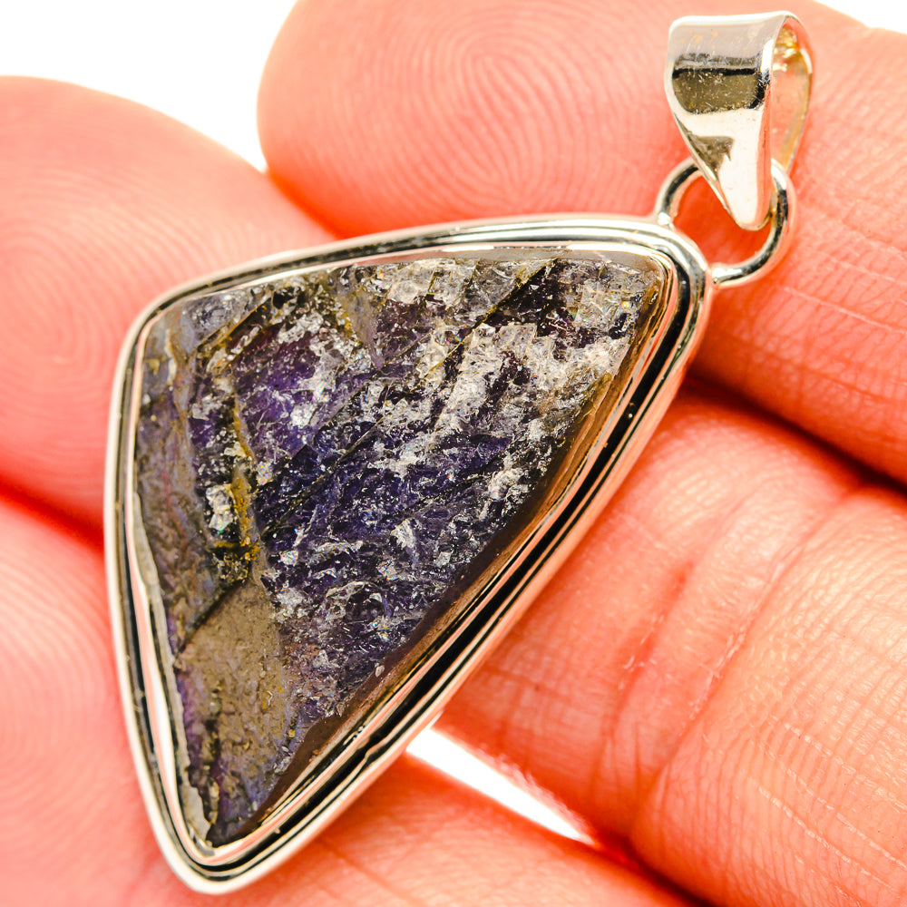 Labradorite Pendants handcrafted by Anasilvercos - PD27251