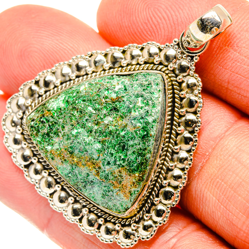 Green Fuchsite Pendants handcrafted by Anasilvercos - PD27337