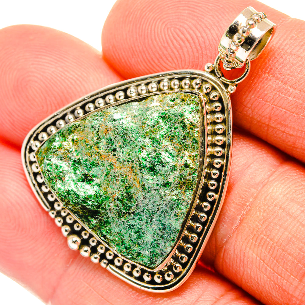 Green Fuchsite Pendants handcrafted by Anasilvercos - PD27338