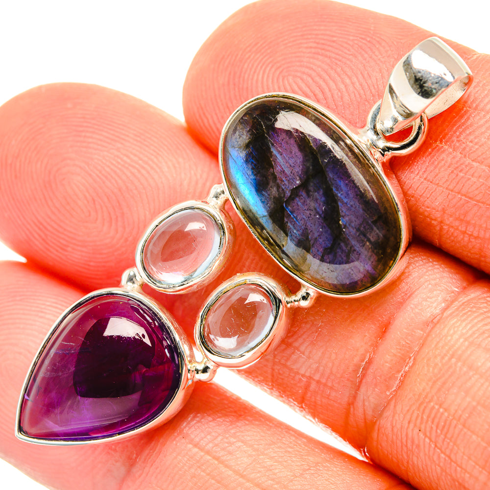 Labradorite Pendants handcrafted by Anasilvercos - PD27750
