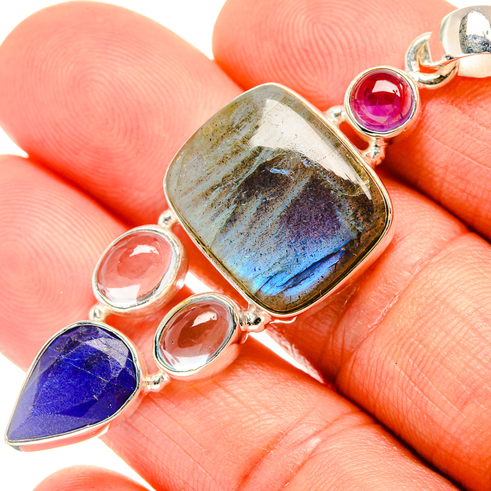Labradorite Pendants handcrafted by Anasilvercos - PD27755