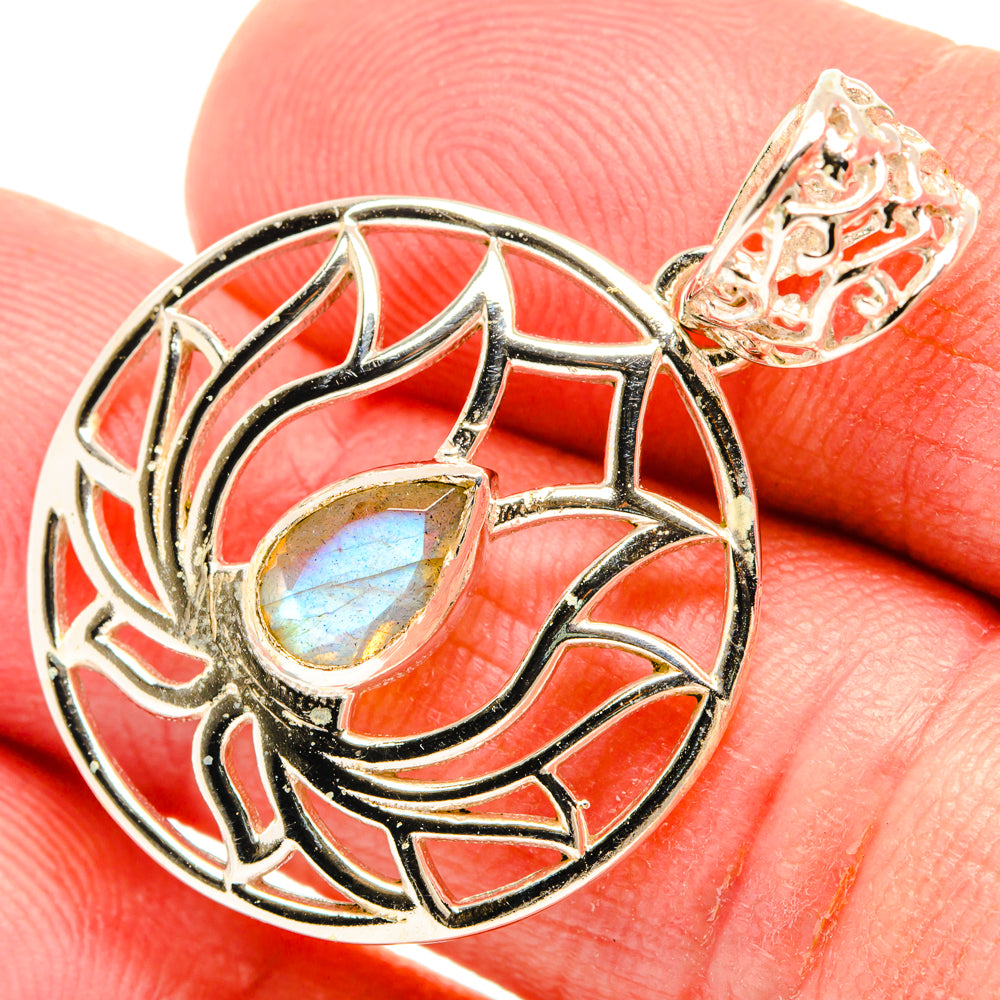 Labradorite Pendants handcrafted by Anasilvercos - PD27834