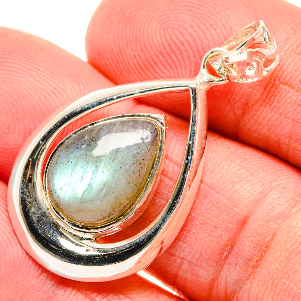 Labradorite Pendants handcrafted by Anasilvercos - PD27880