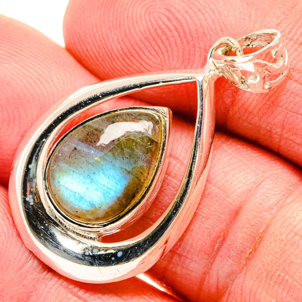 Labradorite Pendants handcrafted by Anasilvercos - PD27882