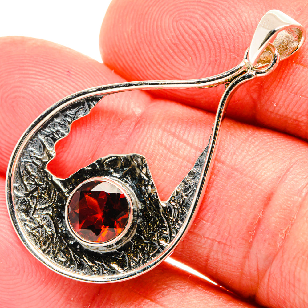 Garnet Pendants handcrafted by Anasilvercos - PD28037