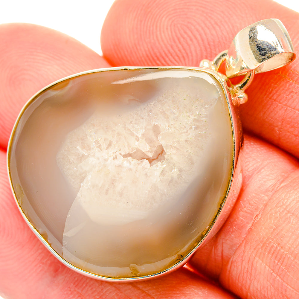 Geode Slice Pendants handcrafted by Anasilvercos - PD28301