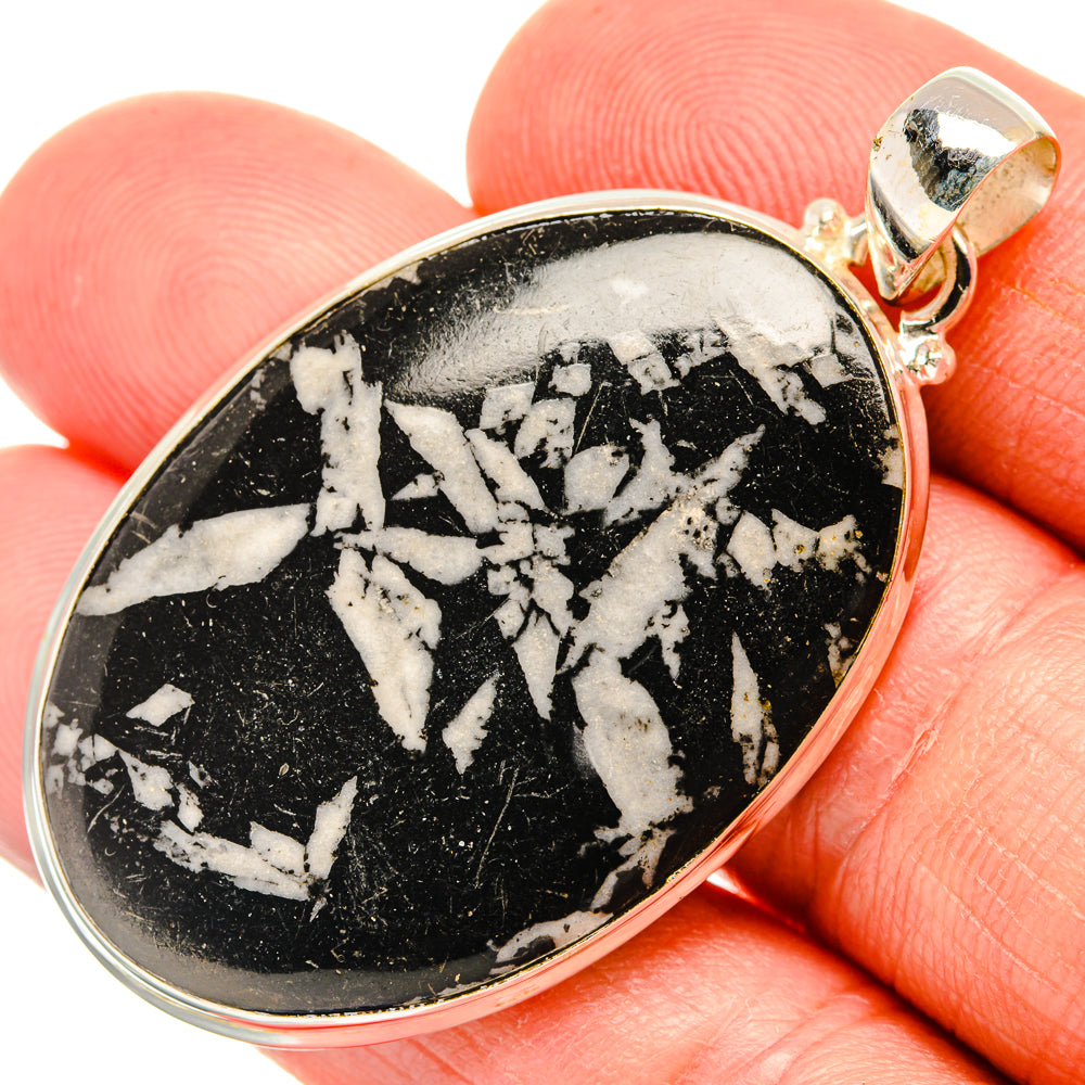 Chrysanthemum Stone Pendants handcrafted by Anasilvercos - PD28309