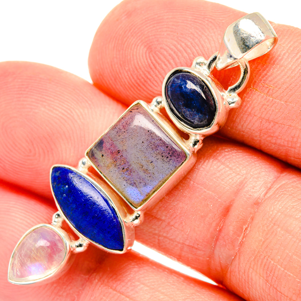 Labradorite Pendants handcrafted by Anasilvercos - PD28349