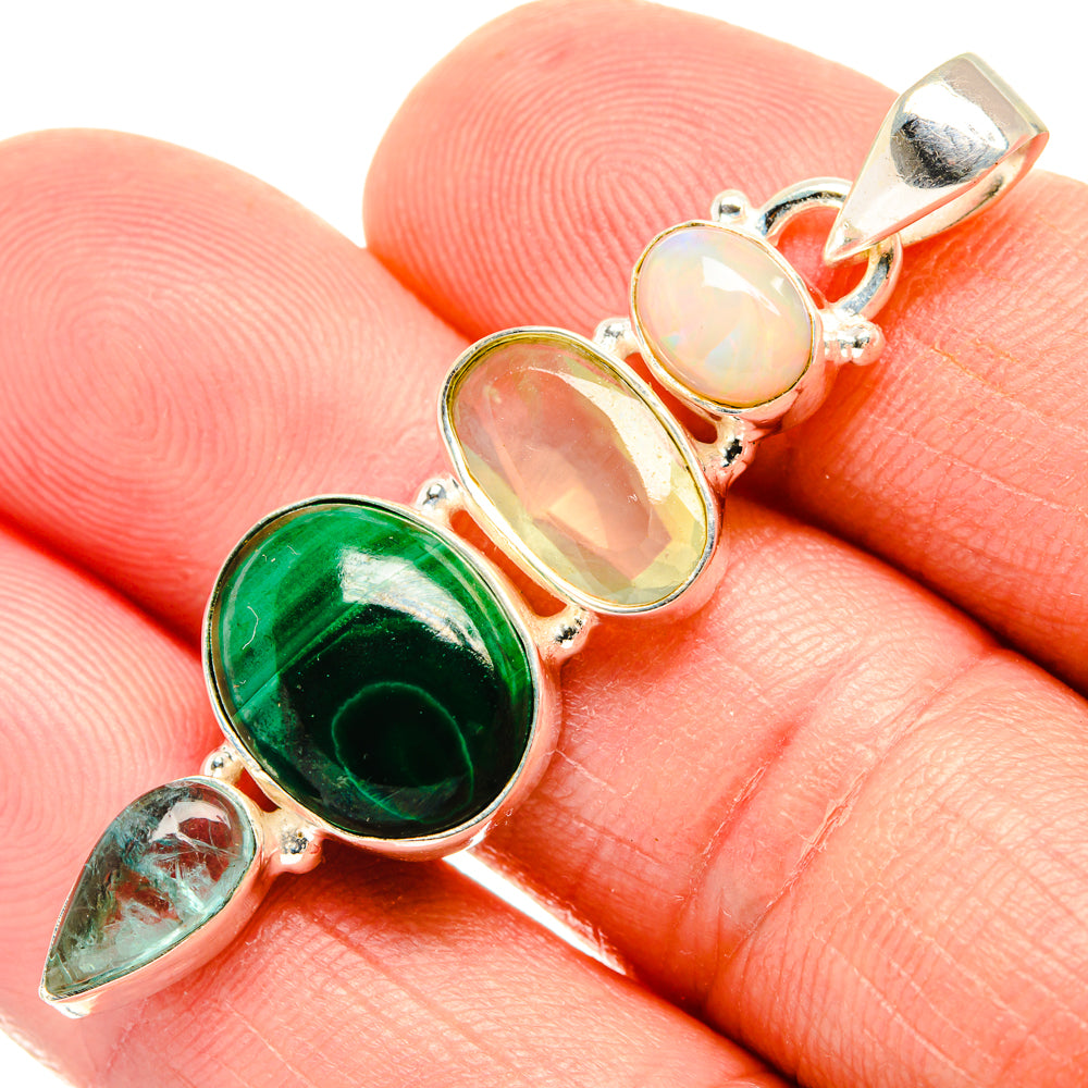 Malachite Pendants handcrafted by Anasilvercos - PD28354