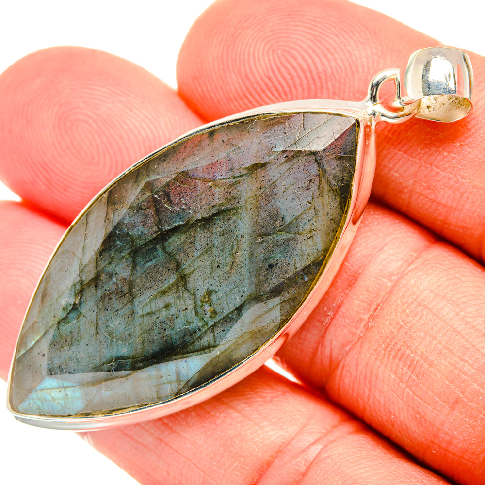 Labradorite Pendants handcrafted by Anasilvercos - PD28567