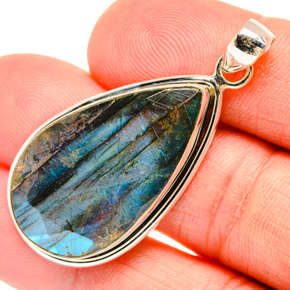 Labradorite Pendants handcrafted by Anasilvercos - PD28568