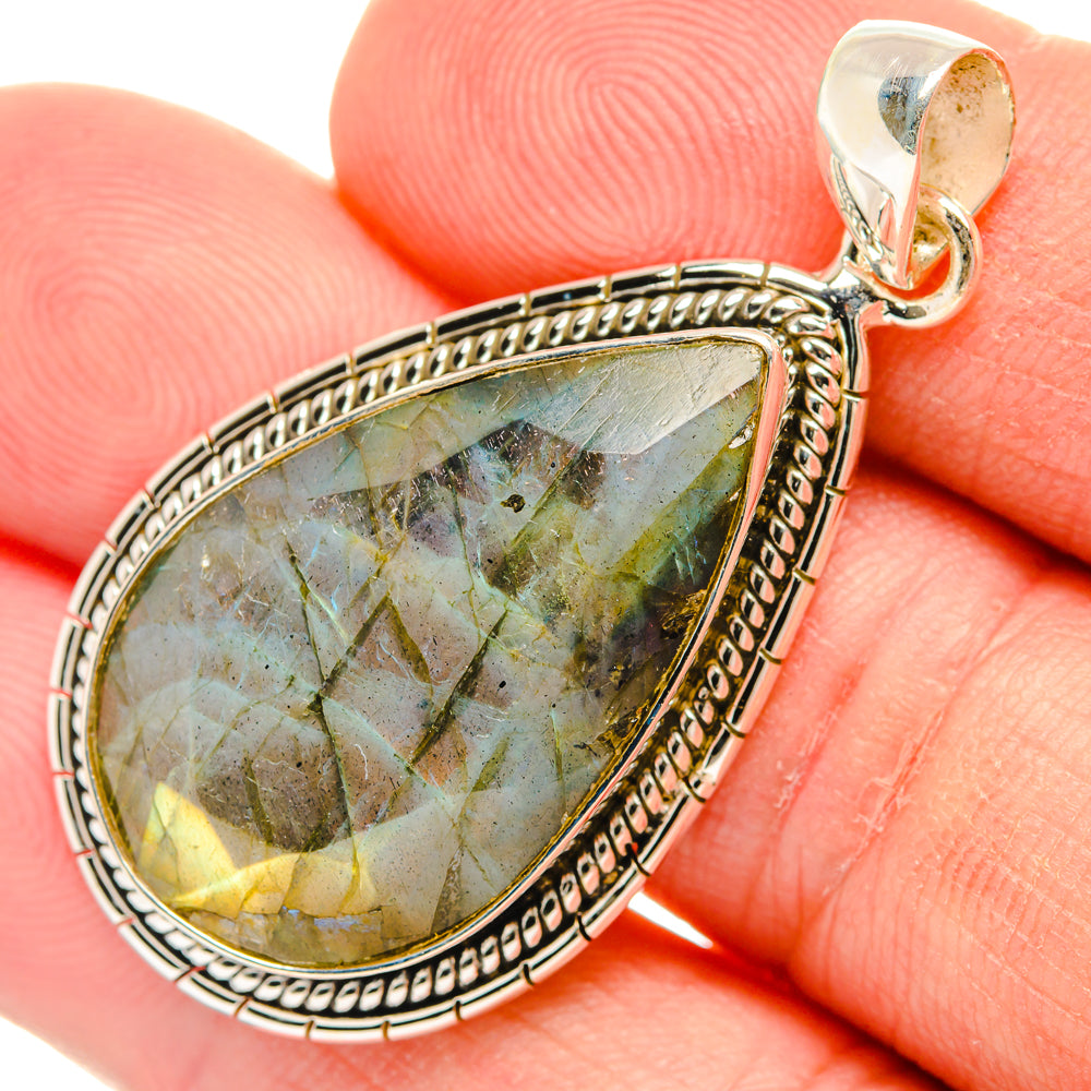 Labradorite Pendants handcrafted by Anasilvercos - PD28570