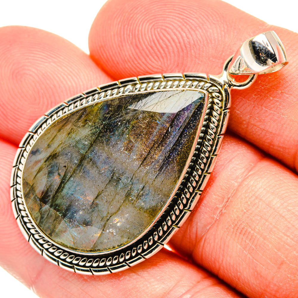 Labradorite Pendants handcrafted by Anasilvercos - PD28573