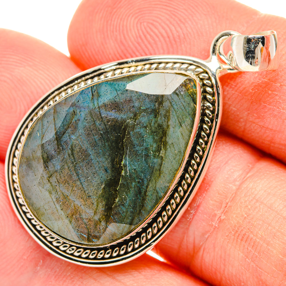 Labradorite Pendants handcrafted by Anasilvercos - PD28580