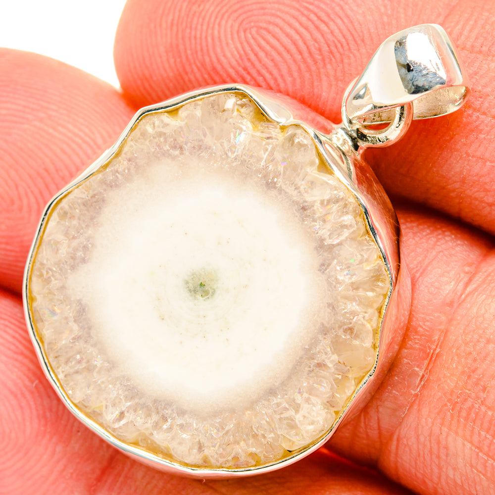 Solar Quartz Pendants handcrafted by Anasilvercos - PD28620