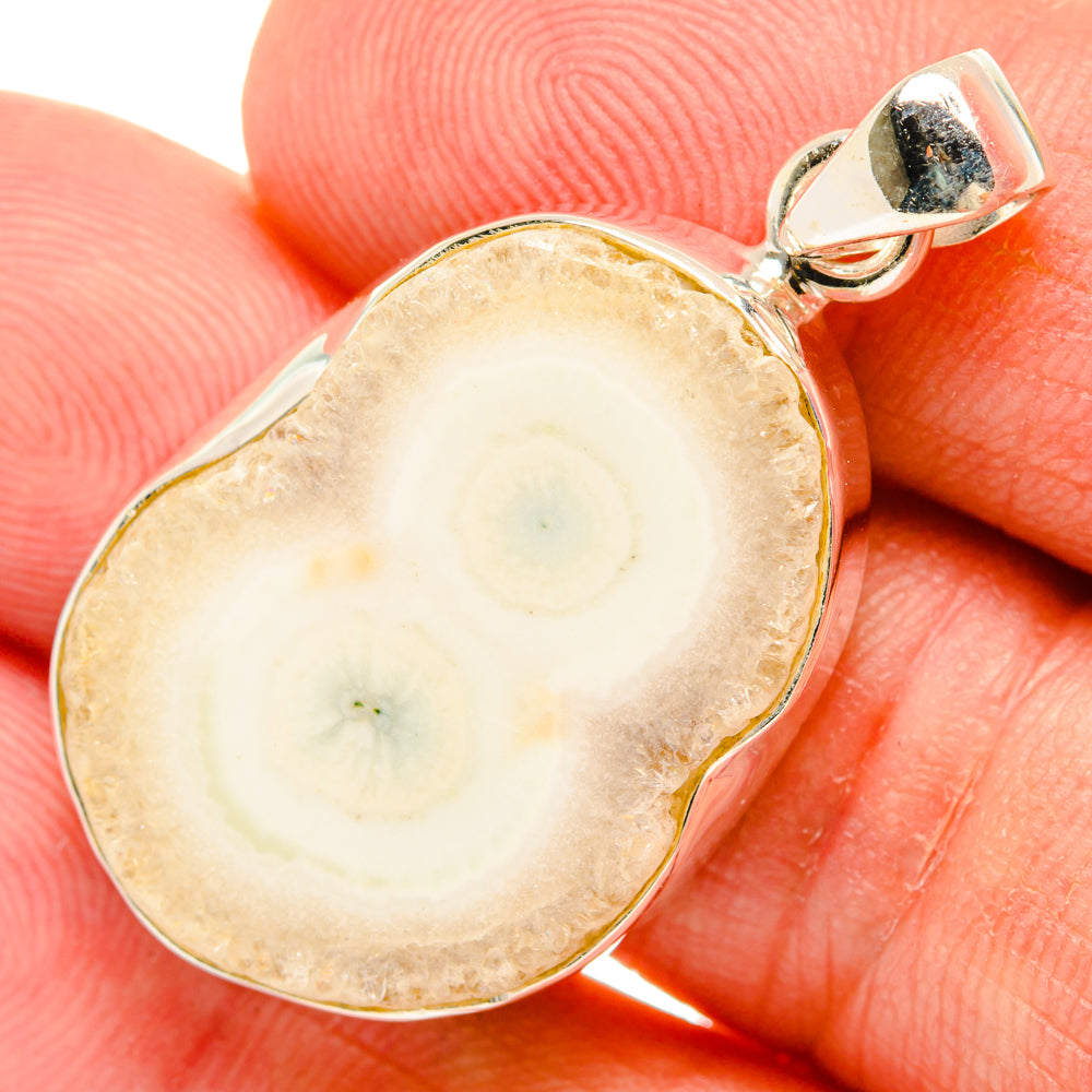 Solar Quartz Pendants handcrafted by Anasilvercos - PD28621