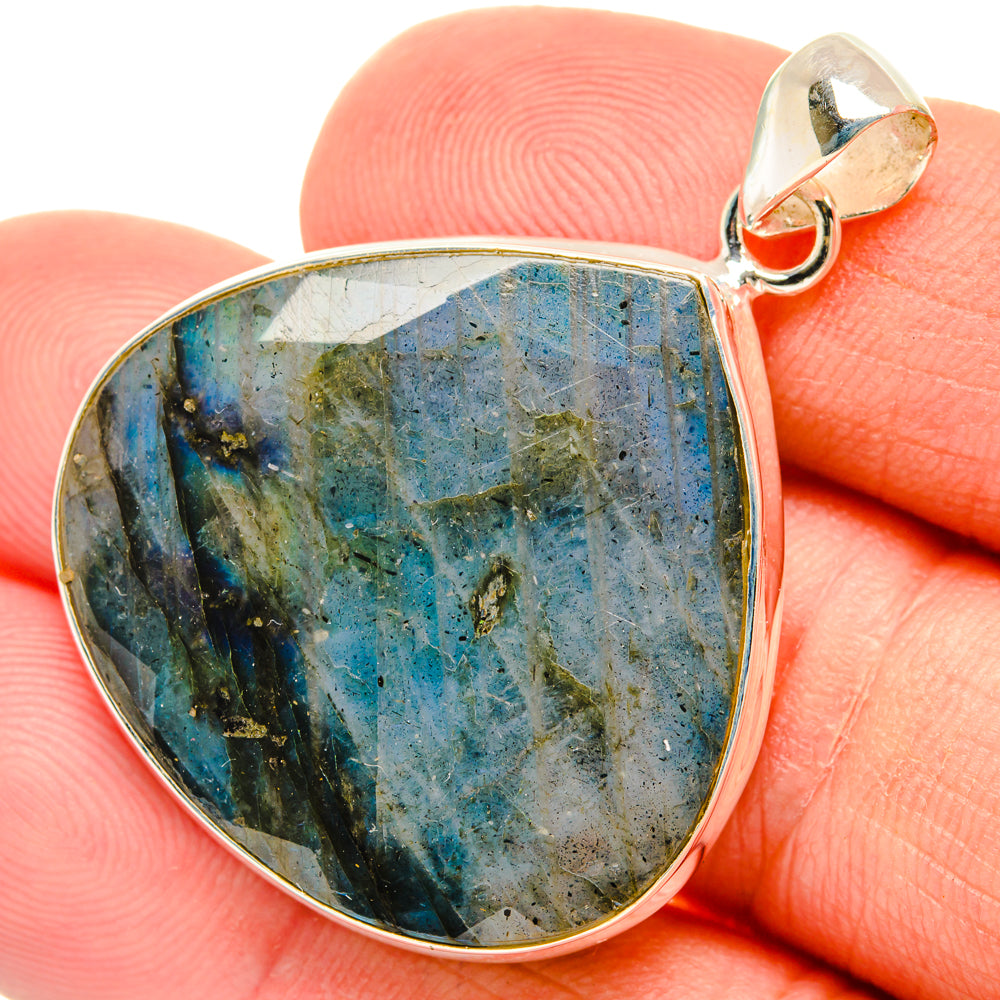 Labradorite Pendants handcrafted by Anasilvercos - PD28685