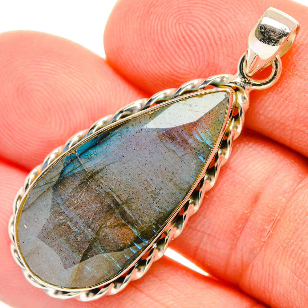 Labradorite Pendants handcrafted by Anasilvercos - PD28693