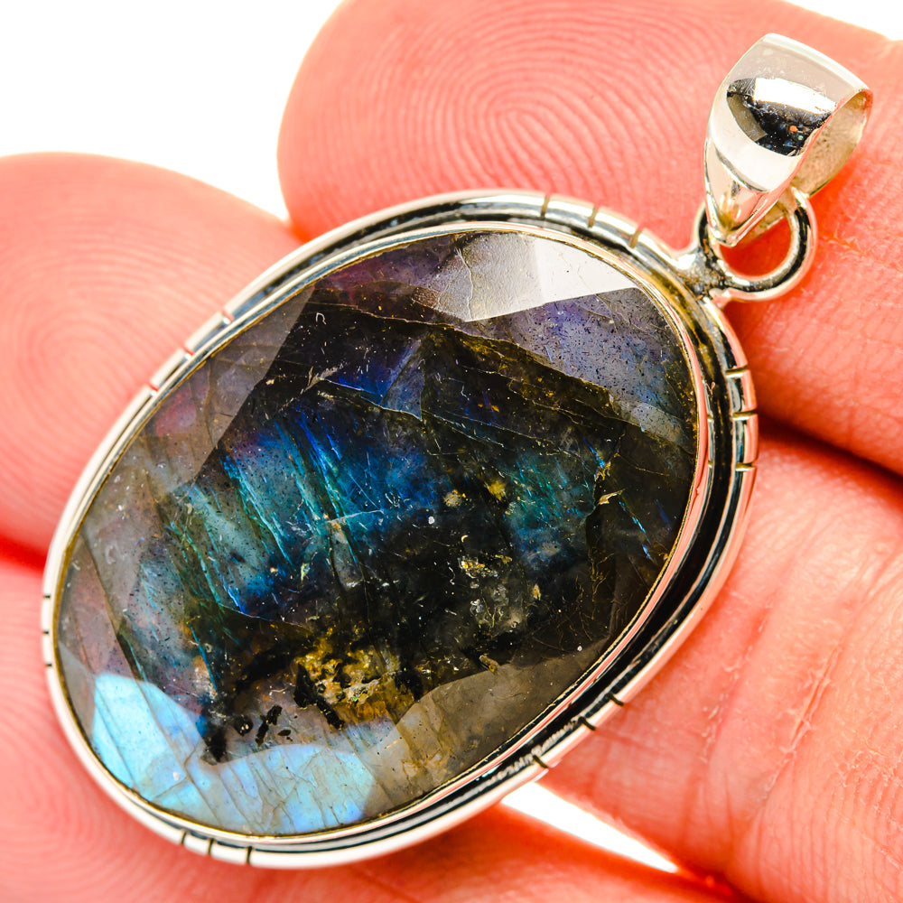 Labradorite Pendants handcrafted by Anasilvercos - PD28697