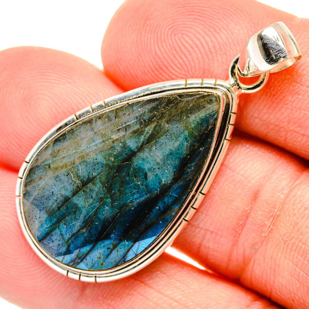 Labradorite Pendants handcrafted by Anasilvercos - PD28700