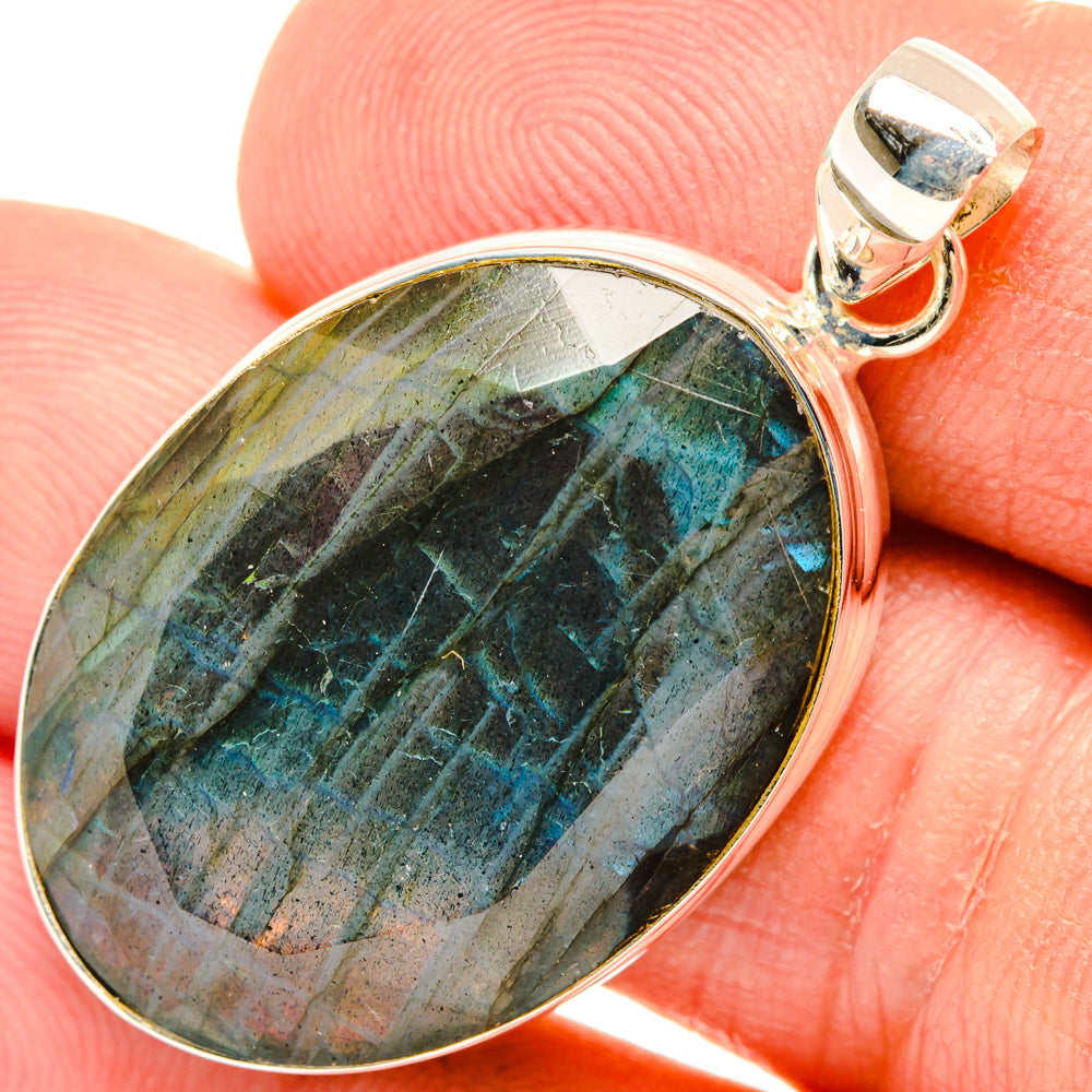 Labradorite Pendants handcrafted by Anasilvercos - PD28702