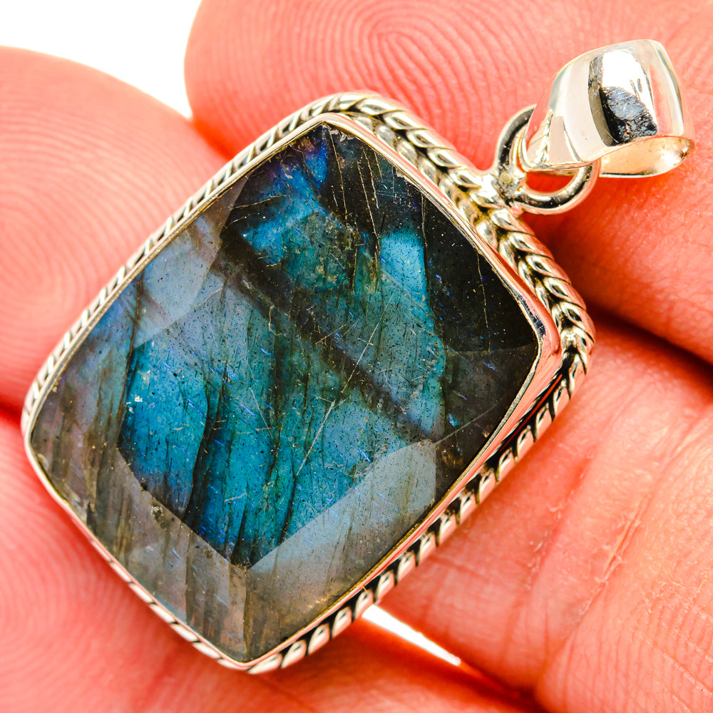 Labradorite Pendants handcrafted by Anasilvercos - PD28703