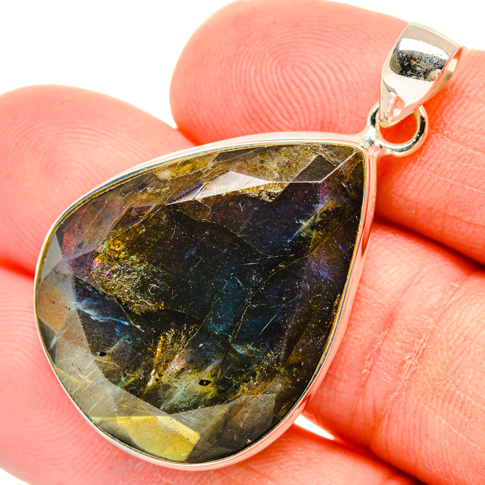 Labradorite Pendants handcrafted by Anasilvercos - PD28804