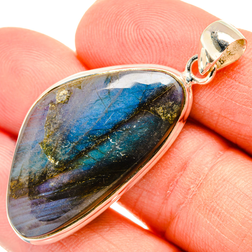 Labradorite Pendants handcrafted by Anasilvercos - PD28809