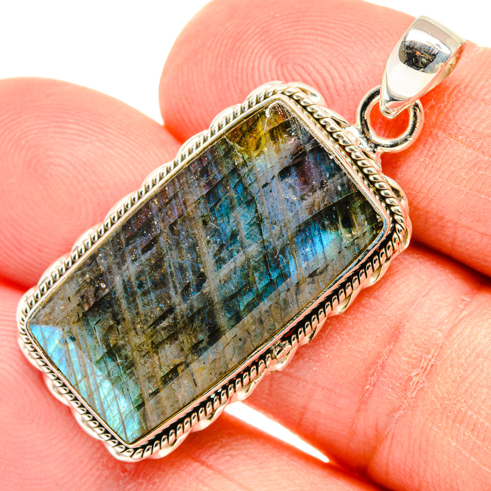 Labradorite Pendants handcrafted by Anasilvercos - PD28816