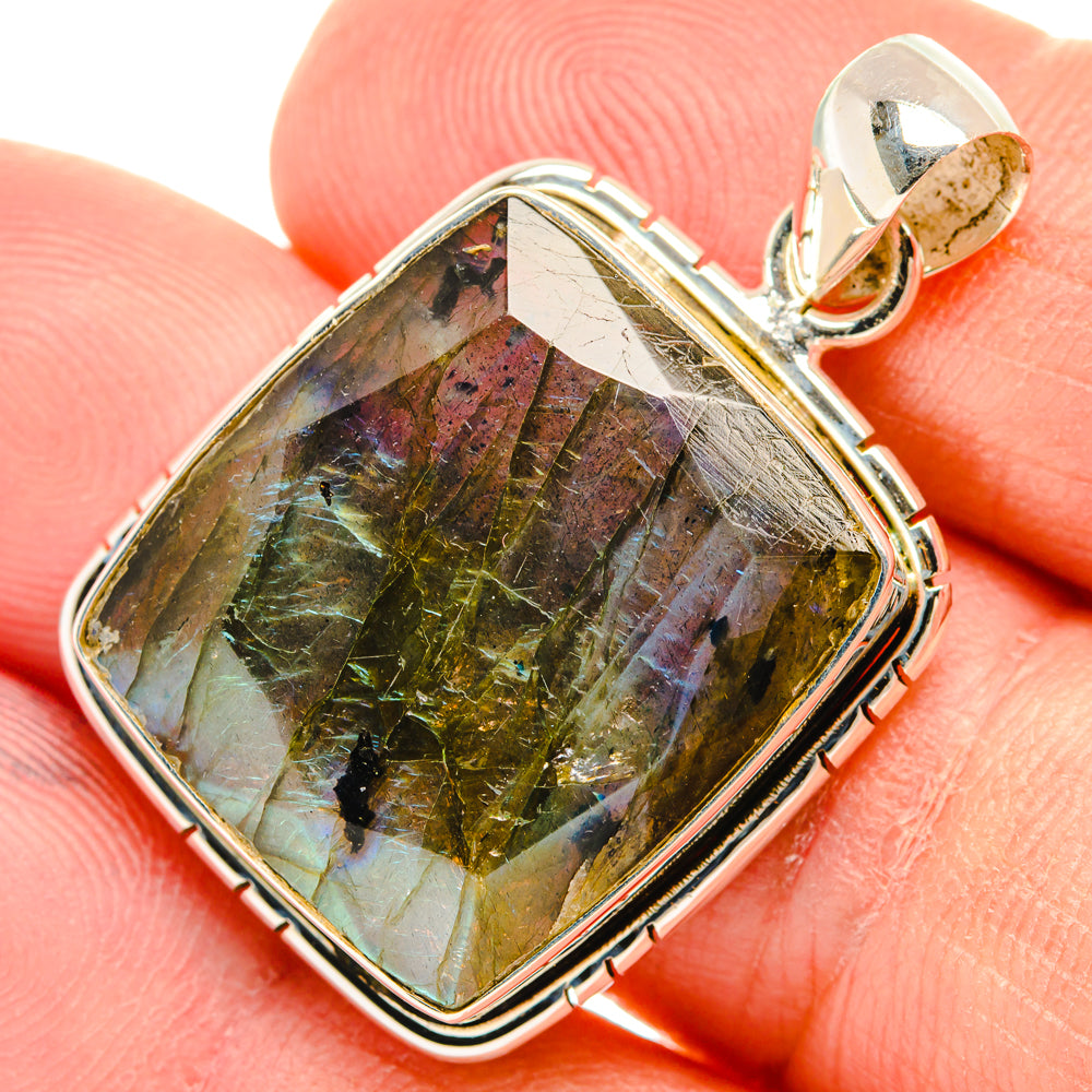 Labradorite Pendants handcrafted by Anasilvercos - PD28818