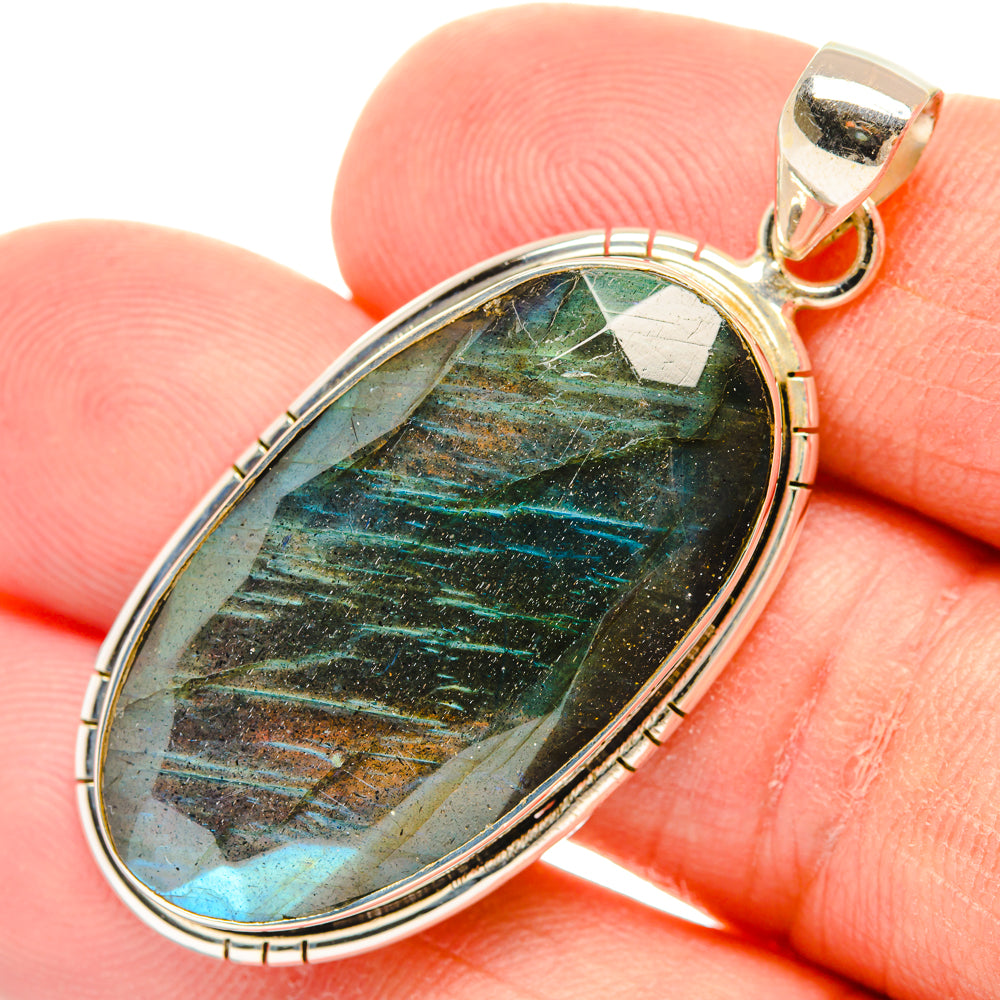 Labradorite Pendants handcrafted by Anasilvercos - PD28820
