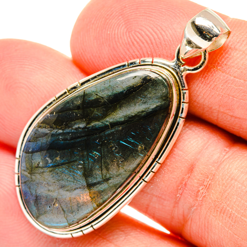 Labradorite Pendants handcrafted by Anasilvercos - PD28825