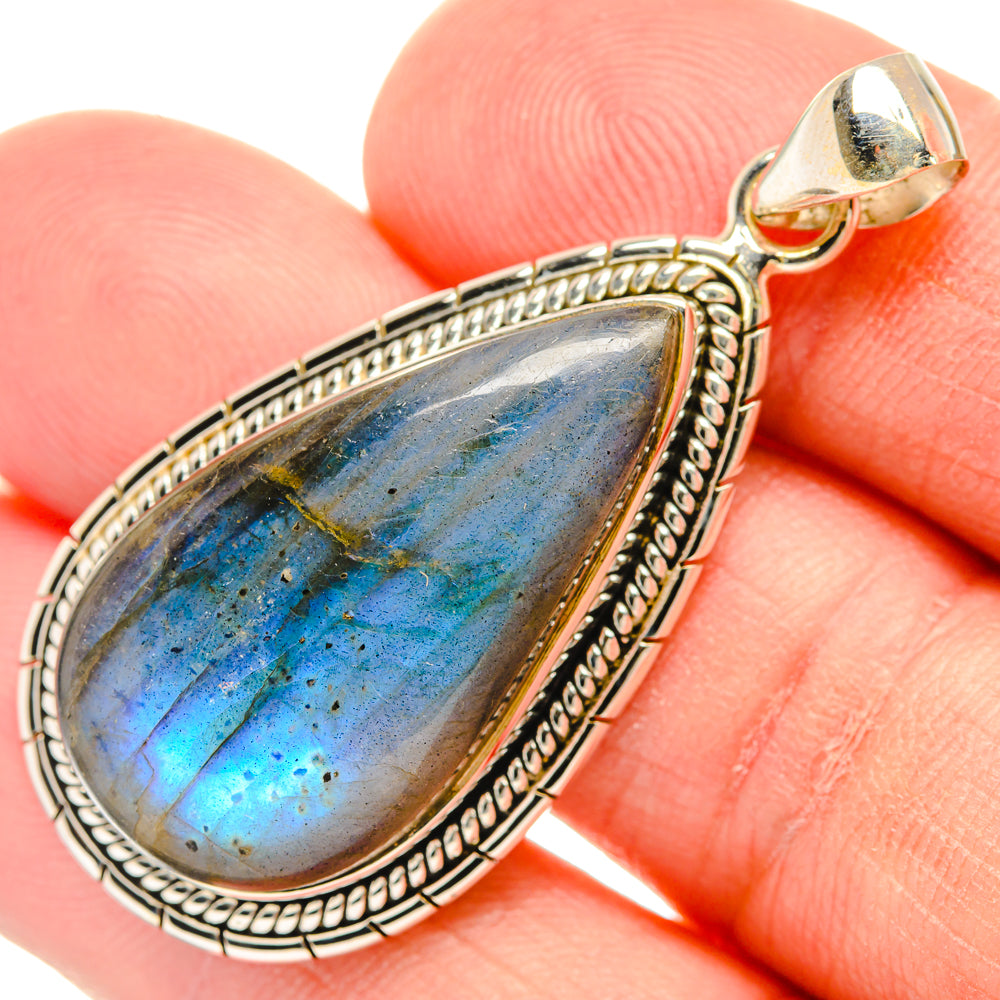 Labradorite Pendants handcrafted by Anasilvercos - PD28826