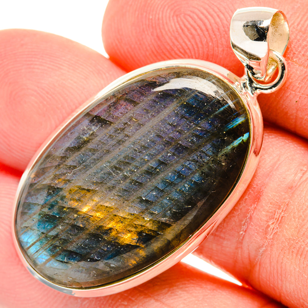 Labradorite Pendants handcrafted by Anasilvercos - PD28827