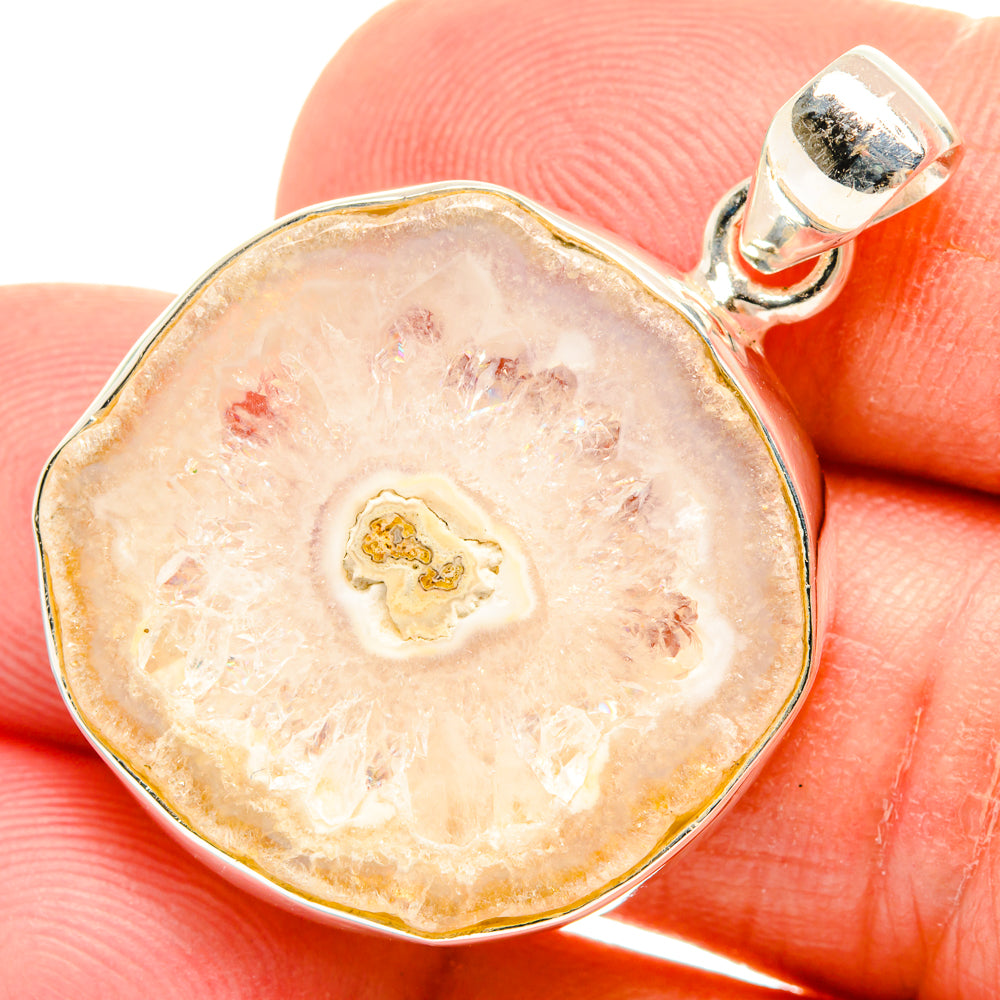 Solar Quartz Pendants handcrafted by Anasilvercos - PD28848