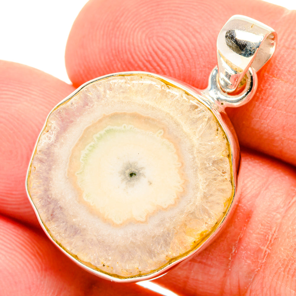 White Quartz Pendants handcrafted by Anasilvercos - PD28864