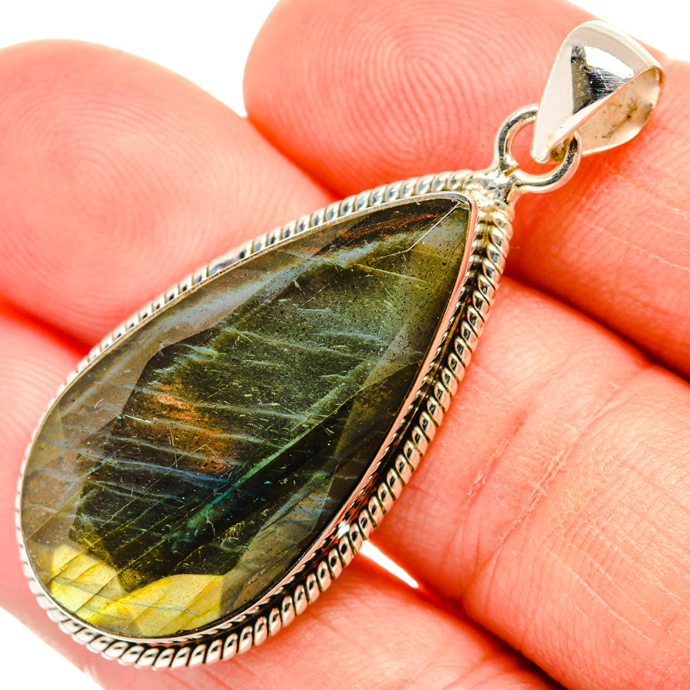 Labradorite Pendants handcrafted by Anasilvercos - PD28950