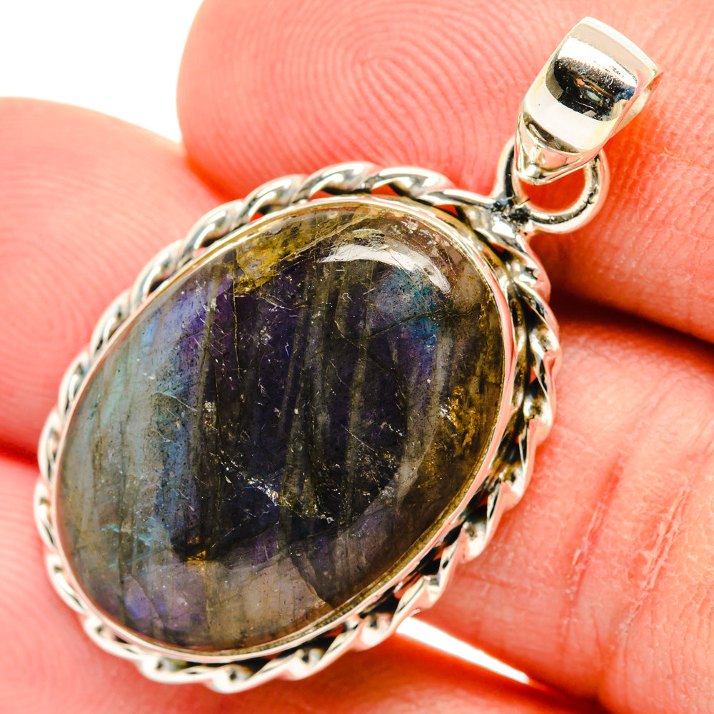 Labradorite Pendants handcrafted by Anasilvercos - PD29086