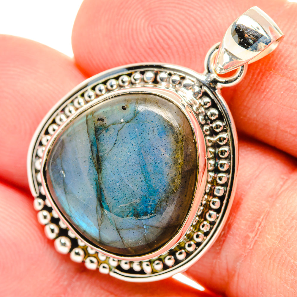 Labradorite Pendants handcrafted by Anasilvercos - PD29089