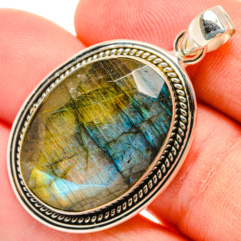 Labradorite Pendants handcrafted by Anasilvercos - PD29091