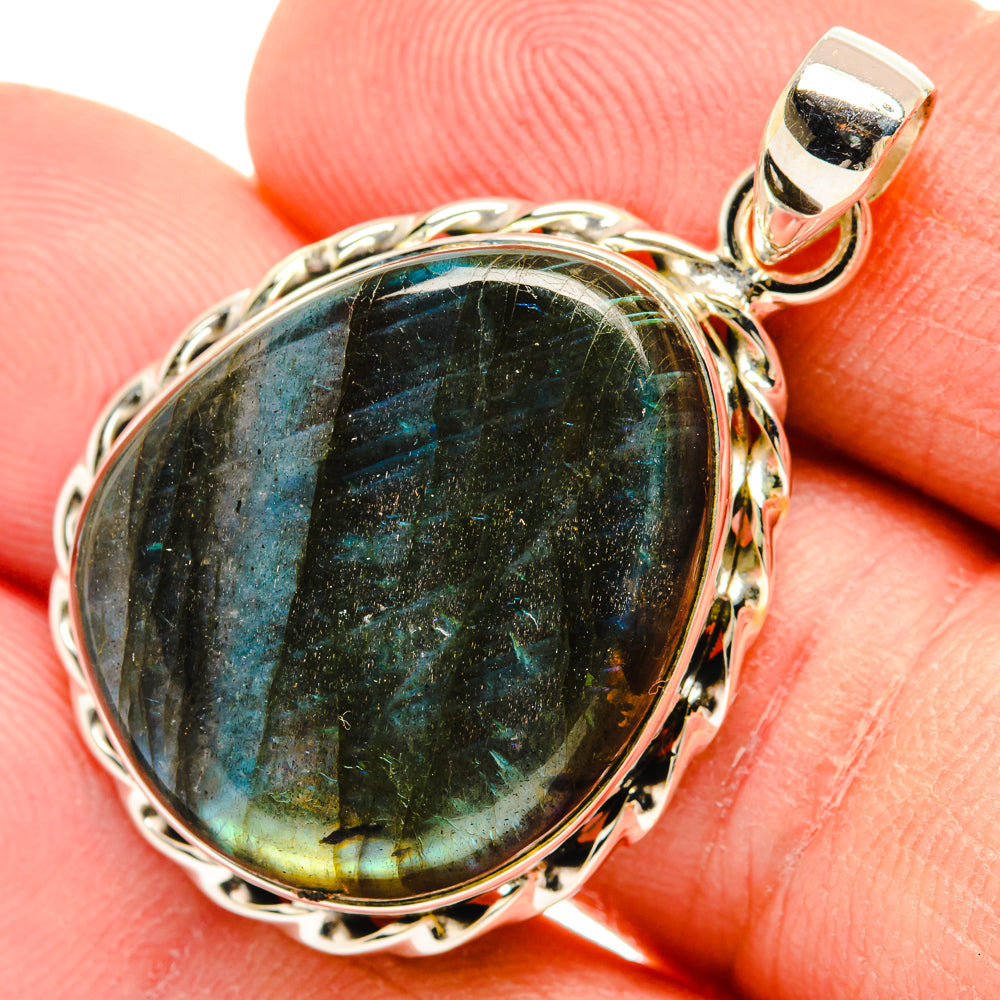 Labradorite Pendants handcrafted by Anasilvercos - PD29094