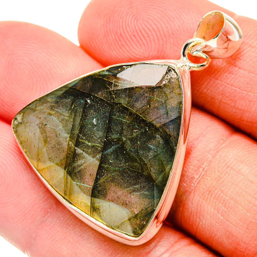 Labradorite Pendants handcrafted by Anasilvercos - PD29098