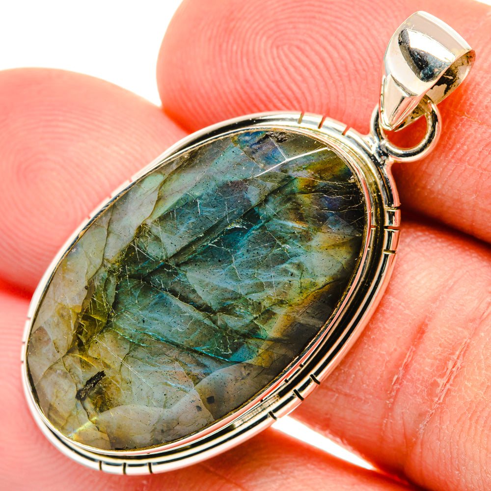 Labradorite Pendants handcrafted by Anasilvercos - PD29102