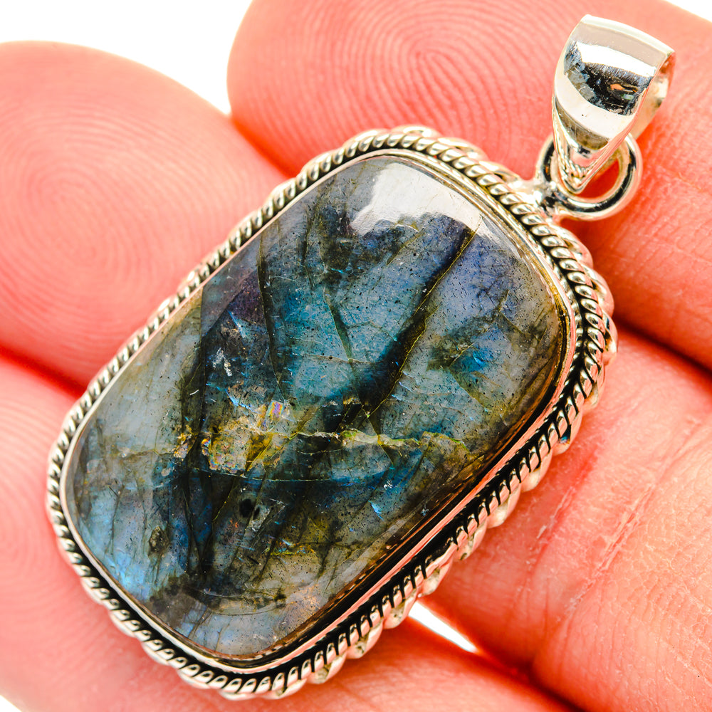 Labradorite Pendants handcrafted by Anasilvercos - PD29111