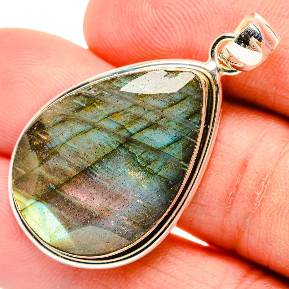 Labradorite Pendants handcrafted by Anasilvercos - PD29125